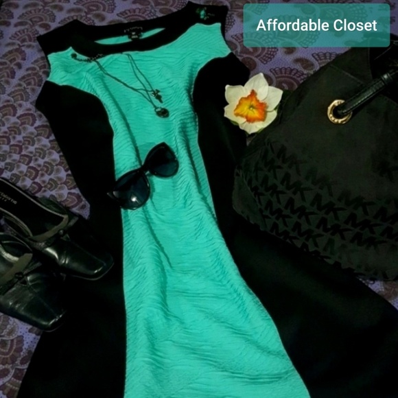 Dresses & Skirts - •Dress•